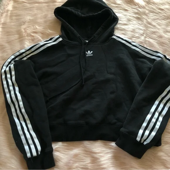 Adidas Originals Cropped Hoodie in Black - Picture 2 of 8